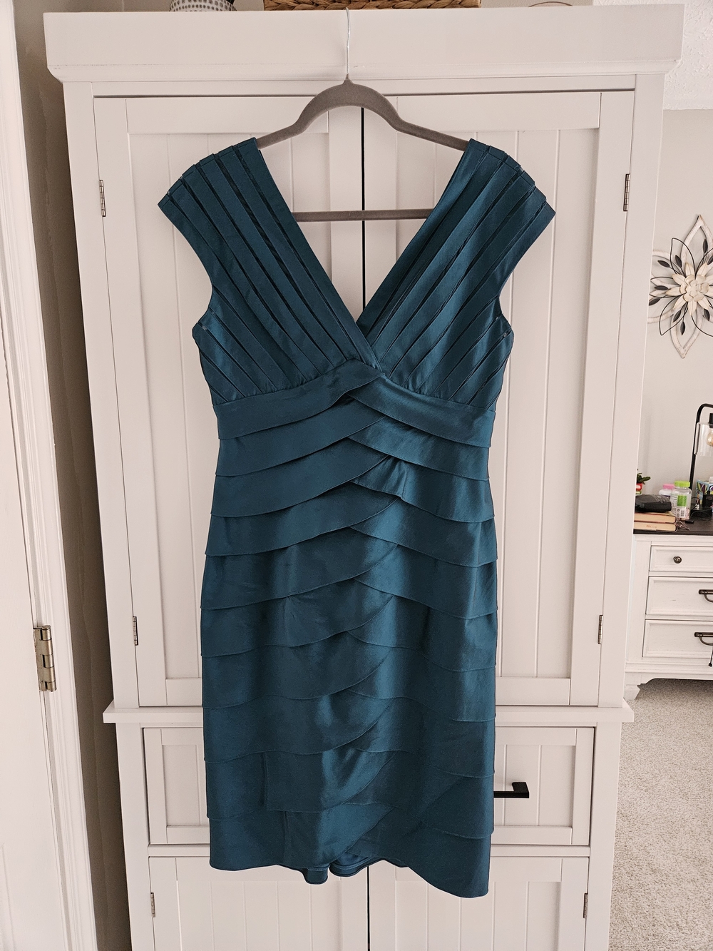 Adrianna Papell Teal Pleated V-Neck Tiered Evening Dress